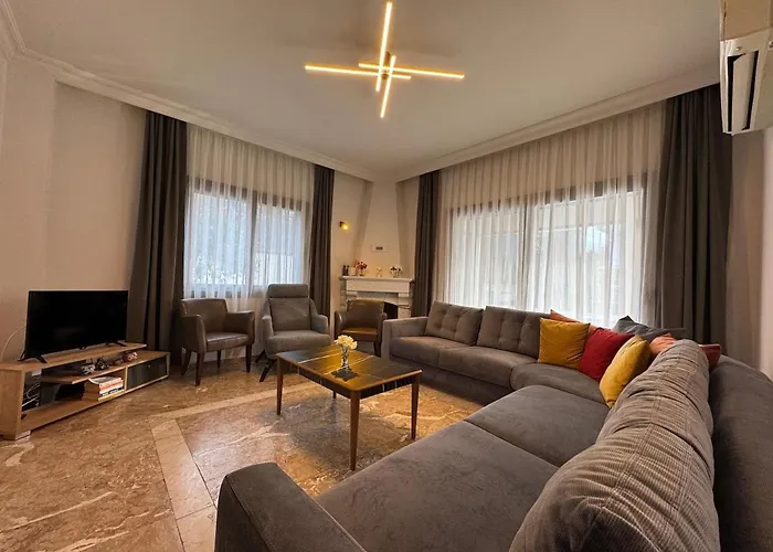 White Deluxe Oeluedeniz