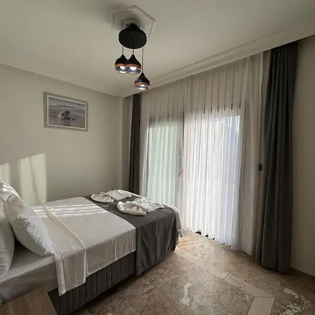 White Deluxe Oeluedeniz *