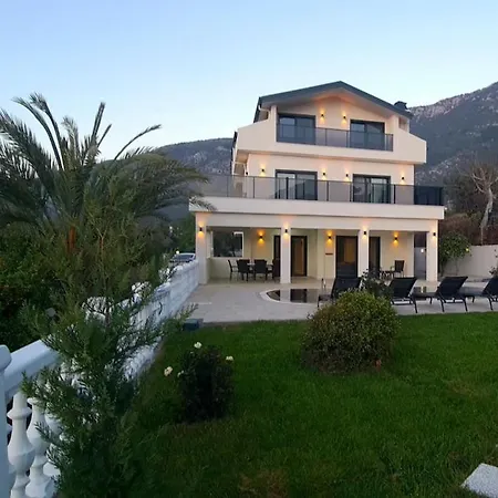 White Deluxe ölüdeniz Villa *